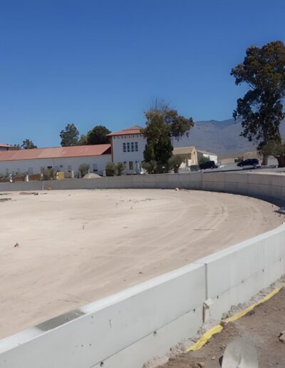 PISTA DE ATLETISMO Y CAMPO DE RUGBY EN BASE MILITAR ALVAREZ DE SOTOMAYOR DE VIATOR 1